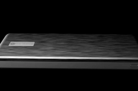 معرفی اولین پاوربانک ۶۰ واتی با باتری گرافنی