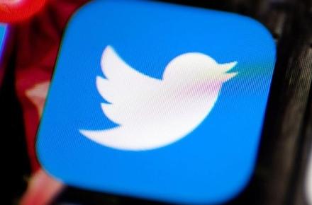 کاربران توئیتر می‌توانند علایق خود را به جای افراد تعقیب کنند