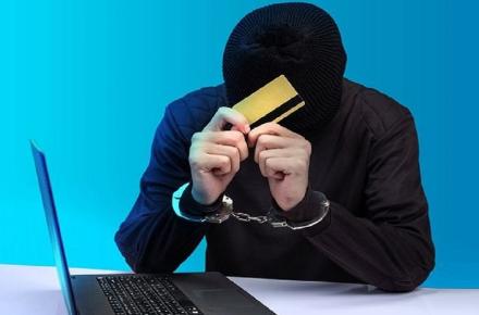 کشف روش تطبیقی برای جلوگیری از کلاهبرداری در تراکنش‌های کارتی