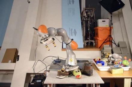 رباتی که وسایل به‌هم‌ریخته‌ اتاق را مرتب می‌کند!