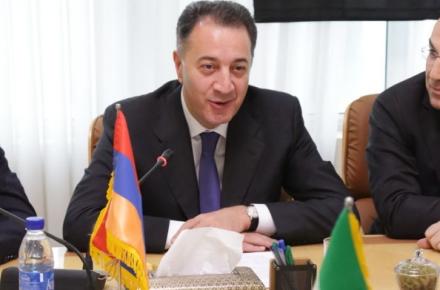 تاکید وزیر اقتصاد ارمنستان بر پتانسیل جدی همکاری با ایران در حوزه ICT