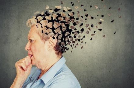 عاملی که زنان را دچار زوال عقل می‌کند