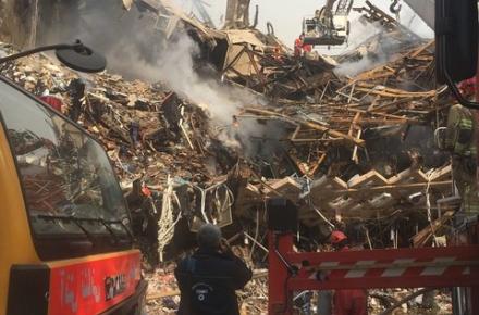فوری/ کشف 2 پیکر آتش‌نشان در زیر آوار پلاسکو