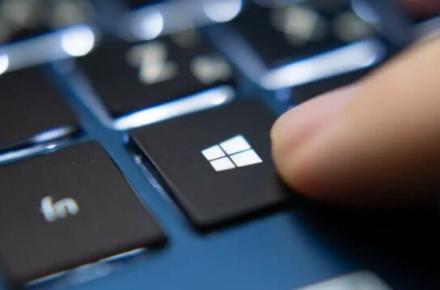 ویندوز ۱.۰ چهل ساله شد