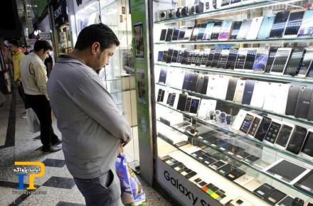 چرا قیمت‌ها در بازار موبایل نمی‌ریزد؟