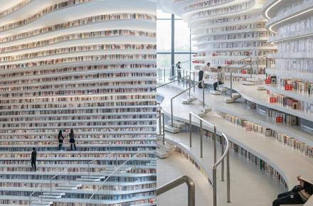 کتابخانه‌ای با 1.2 میلیون کتاب!