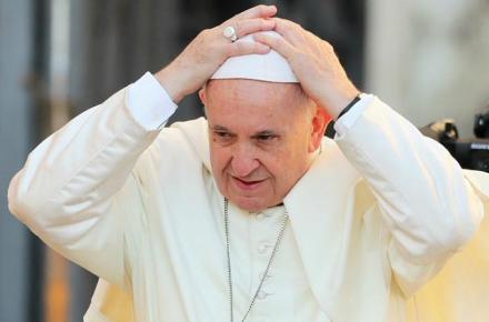 نیایش همزمان کاتولیک‌ها با پاپ در فضای مجازی 