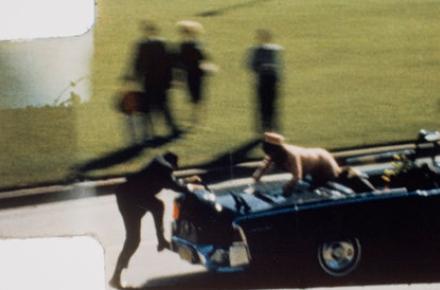 چه کسی کندی را کشت؟