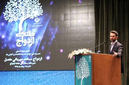 زندگی ساده توسط مسوولان به تصویر کشیده شود/ شبکه‌های اجتماعی بهترین ابزار برای اصلاح الگو و رفتارها در جامعه هستند/ راه حل اصلاح الگوها در فضای مجازی در خود فضای مجازی است