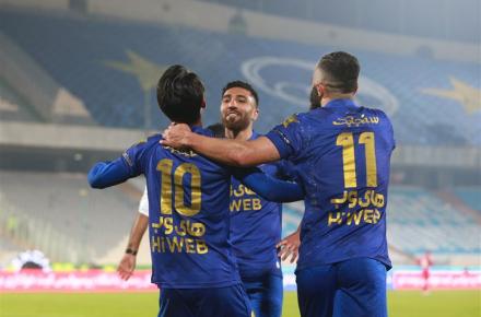 پنجره نقل‌وانتقالاتی استقلال بسته شد