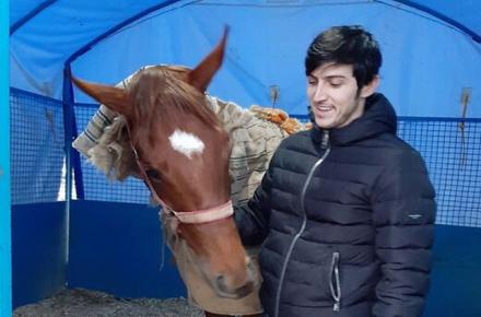 پست احساسی سردار آزمون به مناسبت روز مادر