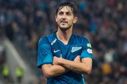 اقدام اعتراضی سردار آزمون در قبال رفتار زنیت