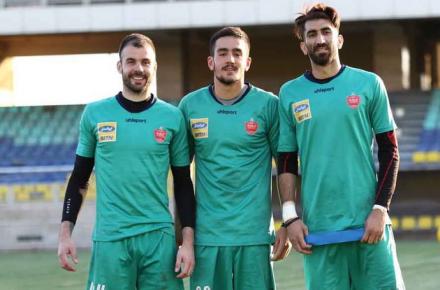 حمله دلال‌ها به نیمکت پرسپولیس