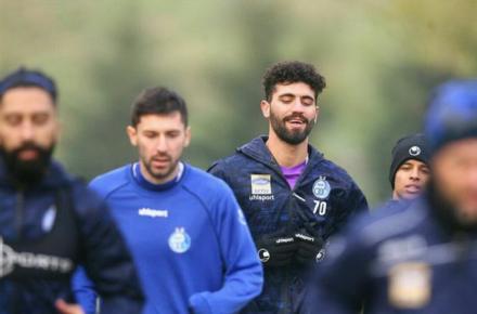 استراماچونی مدافع استقلال را بخشید