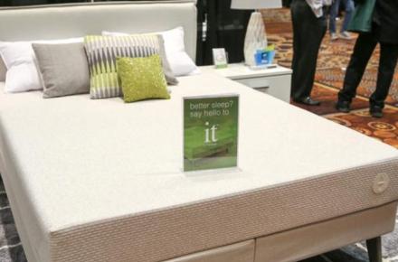 تشک هوشمندی که با ردیابی فعالیت‌های روزانه، کیفیت خواب را بهبود می بخشد