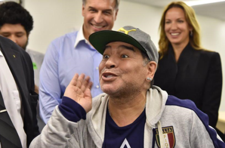 مارادونا شهروند افتخاری ناپل ایتالیا انتخاب شد