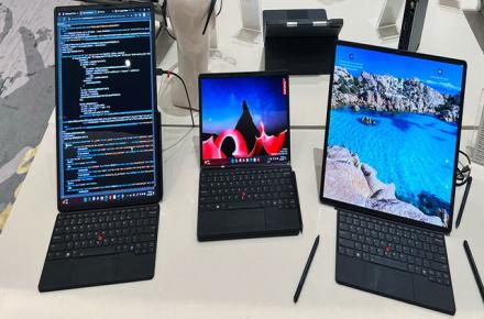 لپ‌تاپ یا گوشی تاشو، کدام بهتر است؟