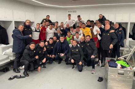 عکس یادگاری بعد از باخت!