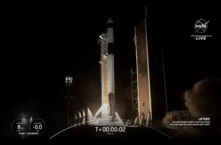 محموله عجیب کپسول دراگون در سفر به فضا