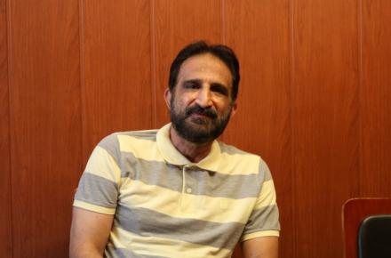 در یک دربی پرسپولیسی‌ها به داور قالیچه دادند، چون به نفع آن‌ها سوت زد!