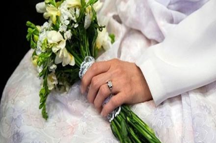 مهربانی برای آزار سیاه زن تنها!