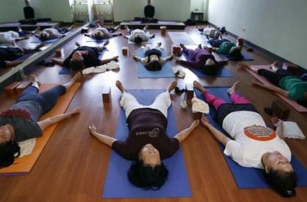 اشتباه گرفتن کلاس یوگا با صحنه قتل عام!