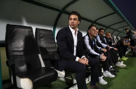 فرهاد، یک جعبه شیرینی داغ از دبی!