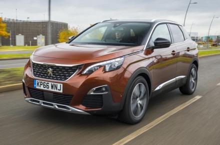 معرفی خودروی سال ٢٠١٧ (+عکس)