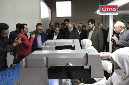 وزیر اقتصاد در بازدید از کارخانه‌ی مخابراتی ارگ جدید: استفاده‌ی دولت از تولیدات ملی ضروری است