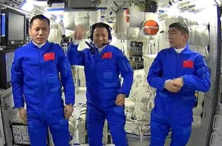 سفر فضانوردان چینی به مدار زمین