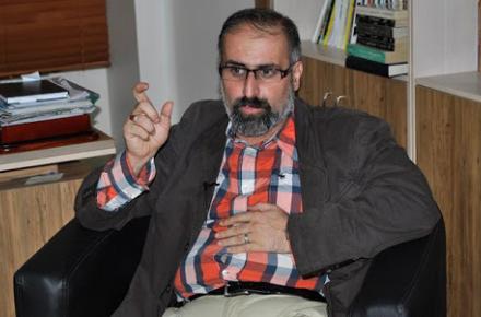 وعده توئیتری تیم احمدی نژاد: خواننده های لس آنجلسی را برمی گردانیم!