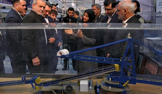 رئیس جمهور نمایشگاه