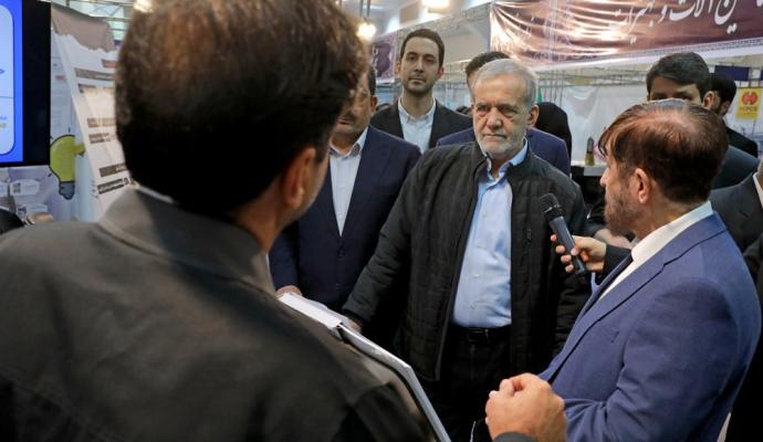 رئیس جمهور نمایشگاه