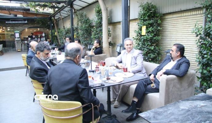 قهوه‌خانه مدیران