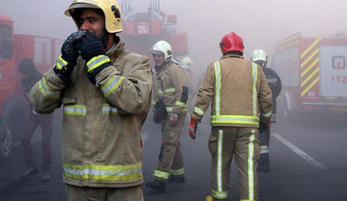 تصاویر/ آتش‌نشانان در اشک و بُهت فاجعه پلاسکو