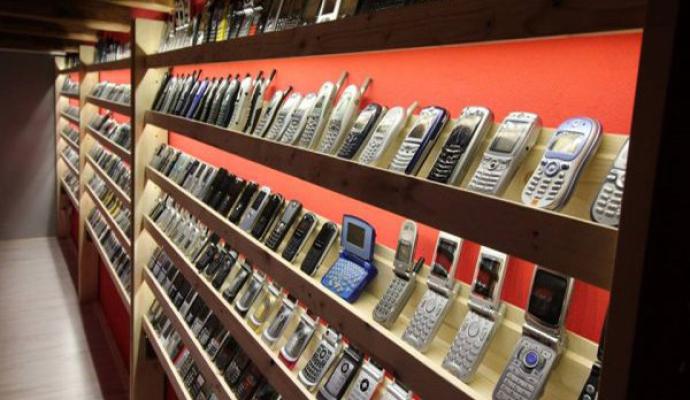 بازدید از موزه موبایل‌های قدیمی! (+تصاویر)