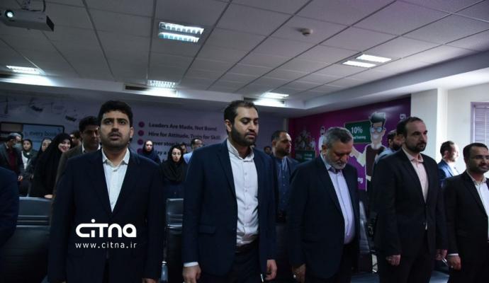 برگزاری مراسم بهره برداری از پروژه شبکه خصوصی نسل پنجم ساختمان آزادگان رایتل با حضور وزیر کار (+تصاویر)