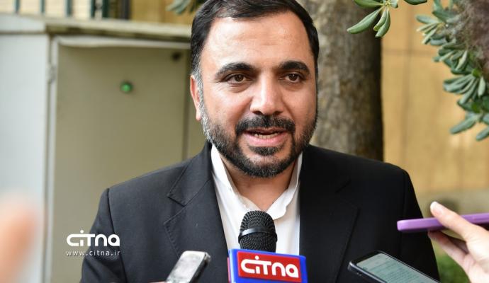 وزیر ارتباطات در پاسخ به سیتنا: امیدواریم شرکت مخابرات به جمع اپراتورهای خدمات‌رسان‌ بپیوندد/ مشکل نصب آنتن‌های تلفن همراه، با همکاری دستگاه‌های اجرایی قابل رفع است