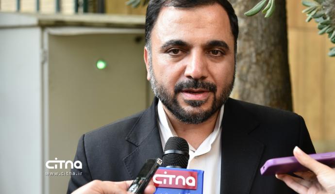 وزیر ارتباطات در پاسخ به سیتنا: امیدواریم شرکت مخابرات به جمع اپراتورهای خدمات‌رسان‌ بپیوندد/ مشکل نصب آنتن‌های تلفن همراه، با همکاری دستگاه‌های اجرایی قابل رفع است