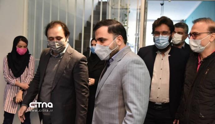 گزارش تصویری سیتنا از بازدید وزیر ارتباطات از پلتفرم کتابخوانی طاقچه