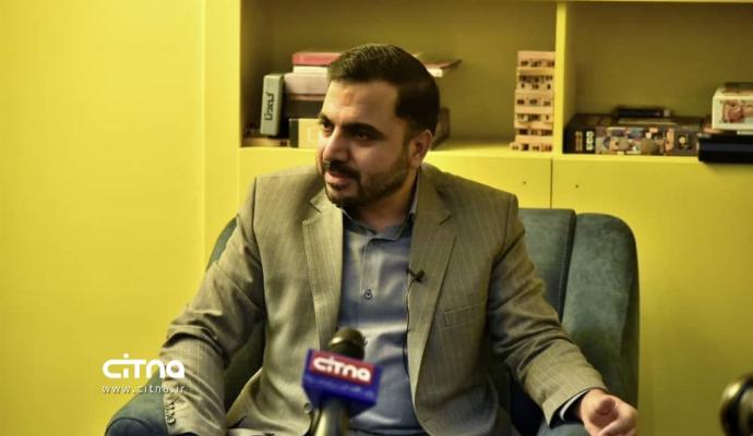 گزارش تصویری سیتنا از بازدید وزیر ارتباطات از پلتفرم کتابخوانی طاقچه