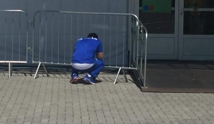 اشک‌های محمد بنا بعد از ناکامی کشتی فرنگی (+تصاویر)