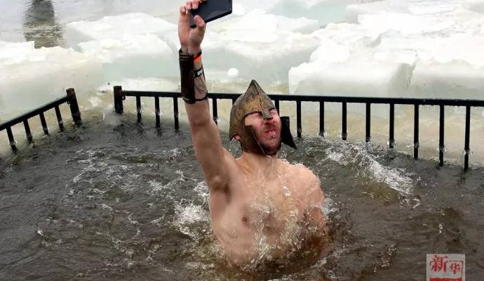 تصاویر/ سلفی های جالب سال 2015 