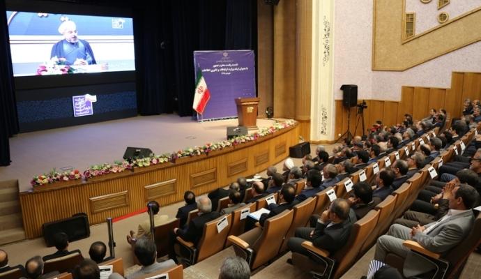 گزارش تصویری/ دیدار رئیس جمهور با مدیران ارشد وزارت ICT