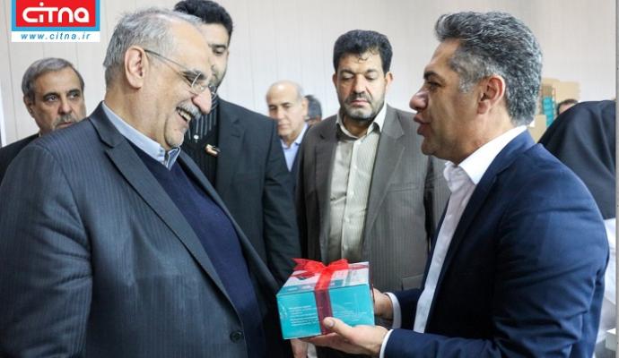 وزیر اقتصاد در بازدید از کارخانه‌ی مخابراتی ارگ جدید: استفاده‌ی دولت از تولیدات ملی ضروری است