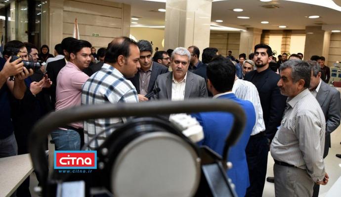 بازدید معاون علمی و فناوری ریاست جمهوری از نمایشگاه محصولات فضایی (+تصاویر)