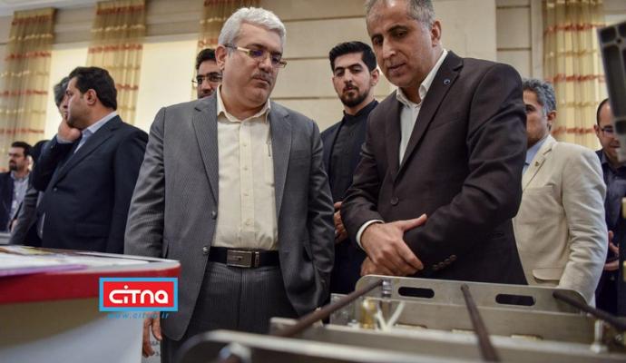 بازدید معاون علمی و فناوری ریاست جمهوری از نمایشگاه محصولات فضایی (+تصاویر)