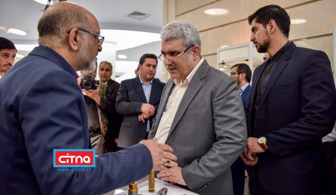 بازدید معاون علمی و فناوری ریاست جمهوری از نمایشگاه محصولات فضایی (+تصاویر)