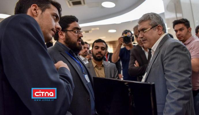 بازدید معاون علمی و فناوری ریاست جمهوری از نمایشگاه محصولات فضایی (+تصاویر)