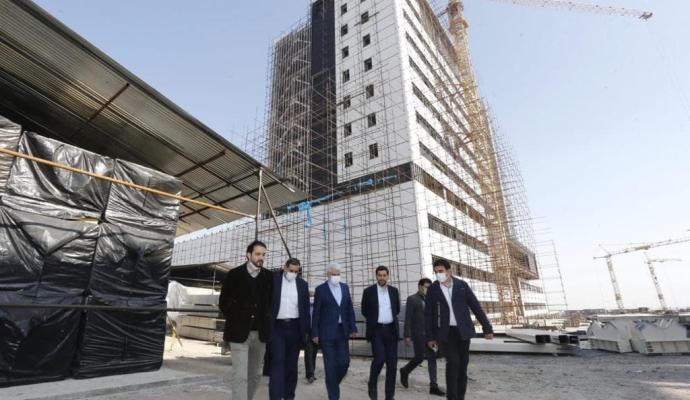 بازدید رئیس کمیسیون بهداشت مجلس از پروژه احداث بیمارستان تخصصی و فوق تخصصی نور؛ دکتر شهریاری: این پروژه افتخار نظام در حوزه بهداشت و درمان است